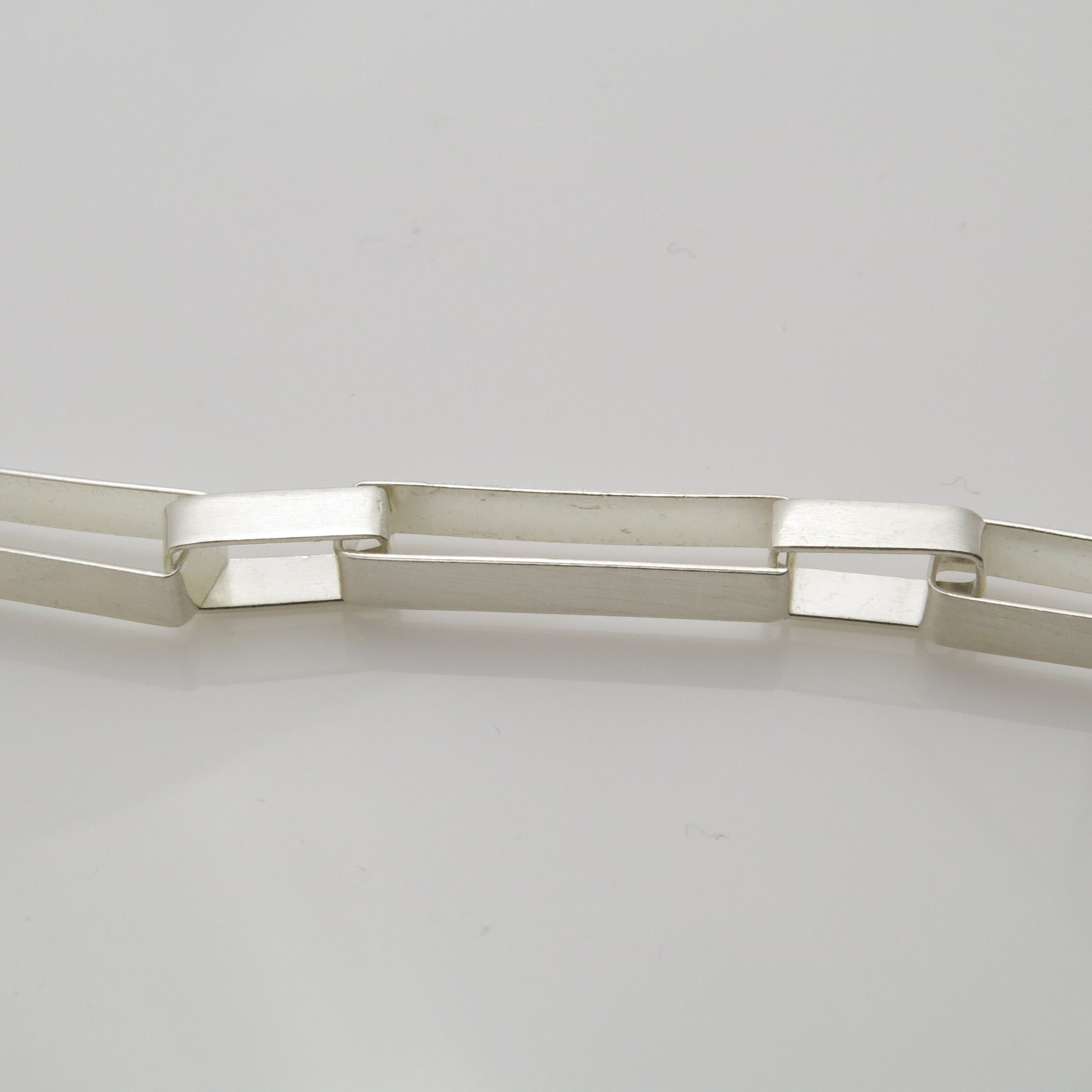 HOOP DESIGN – EYE CATCHING “RECTANGLES” NECKLACE CHAIN – 925 SILVER