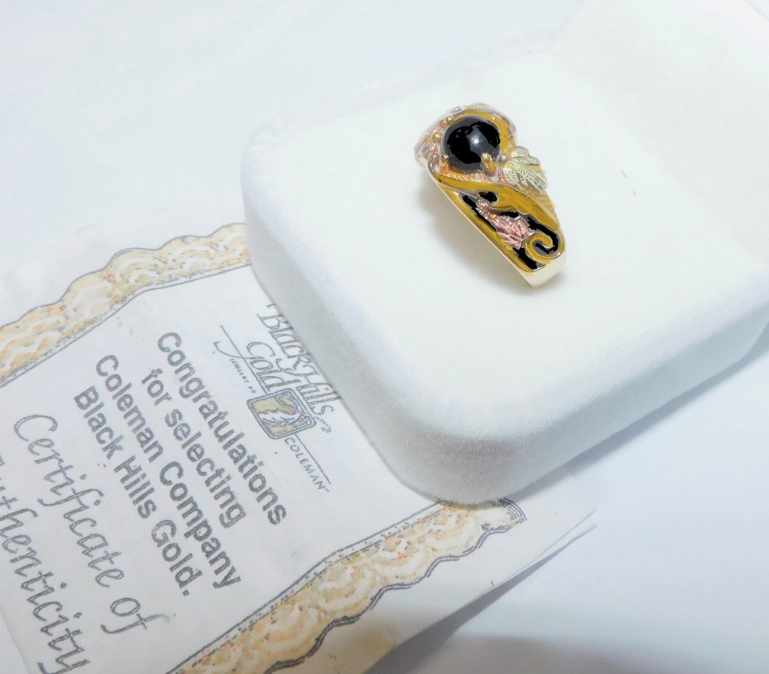 Black Hills Gold 10k Onyx Wide Band Leaves Ring Size 7