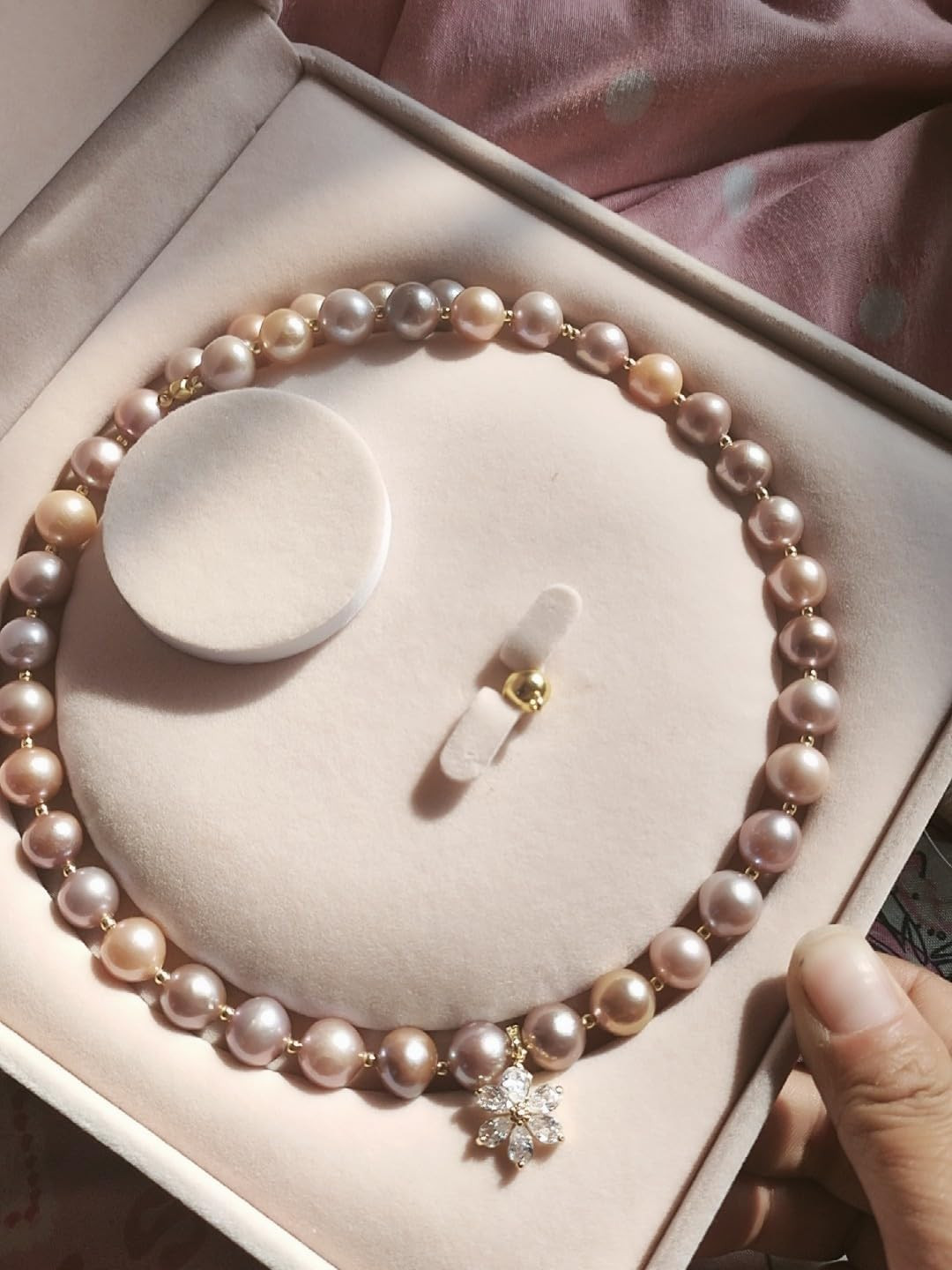 Share Jewelry Velvet Box Pearl Necklace Beige For Pearl Necklace Earrings Bracel