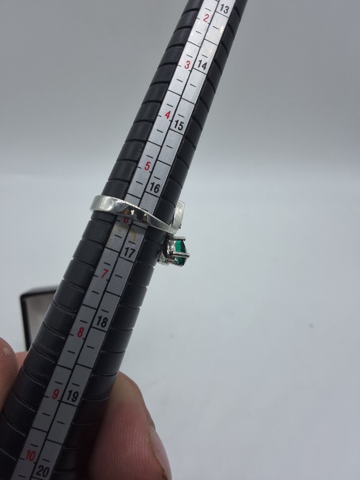 Vintage 850 Platinum Emerald and Diamond Bypass Ring Sz 6