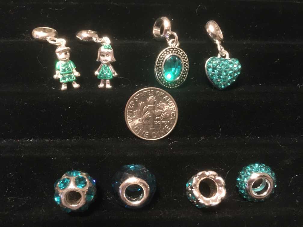 DaVinci Month of December Bead or Dangle Selection – Choice of 1 or More