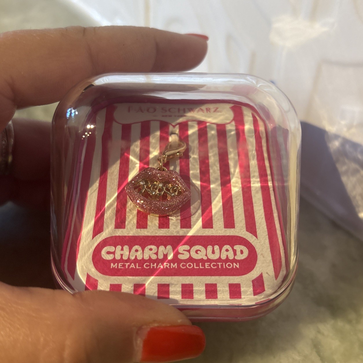 FAO Schwarz Charm Squad Metal Charm Collection Lip Gloss Lips Kiss Xoxo Bracelet