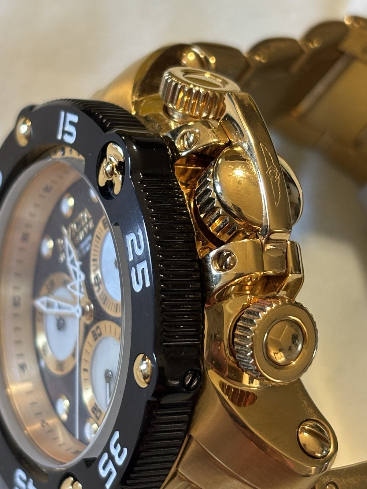 Invicta Reserve Pro Diver Sea Hunter Men’s Quartz Watch model 28552