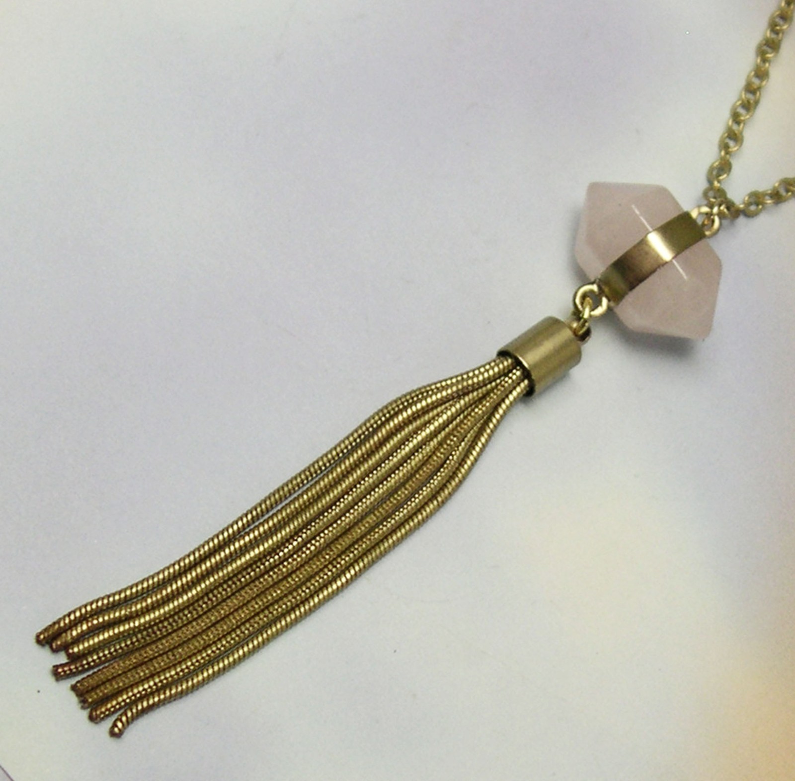ANN TAYLOR Agate Pendant with Tassel LOFT Gold Tone Long Vintage retro old