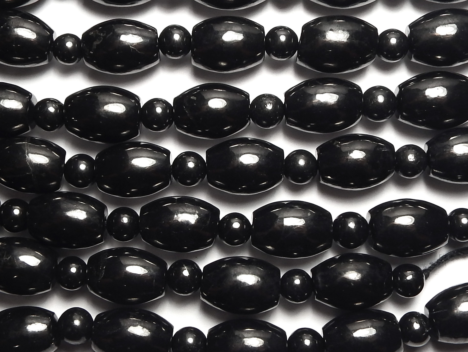 15.5″ Strand RUSSIAN SHUNGITE 14mm Barrel and 6mm Round Beads NATURAL