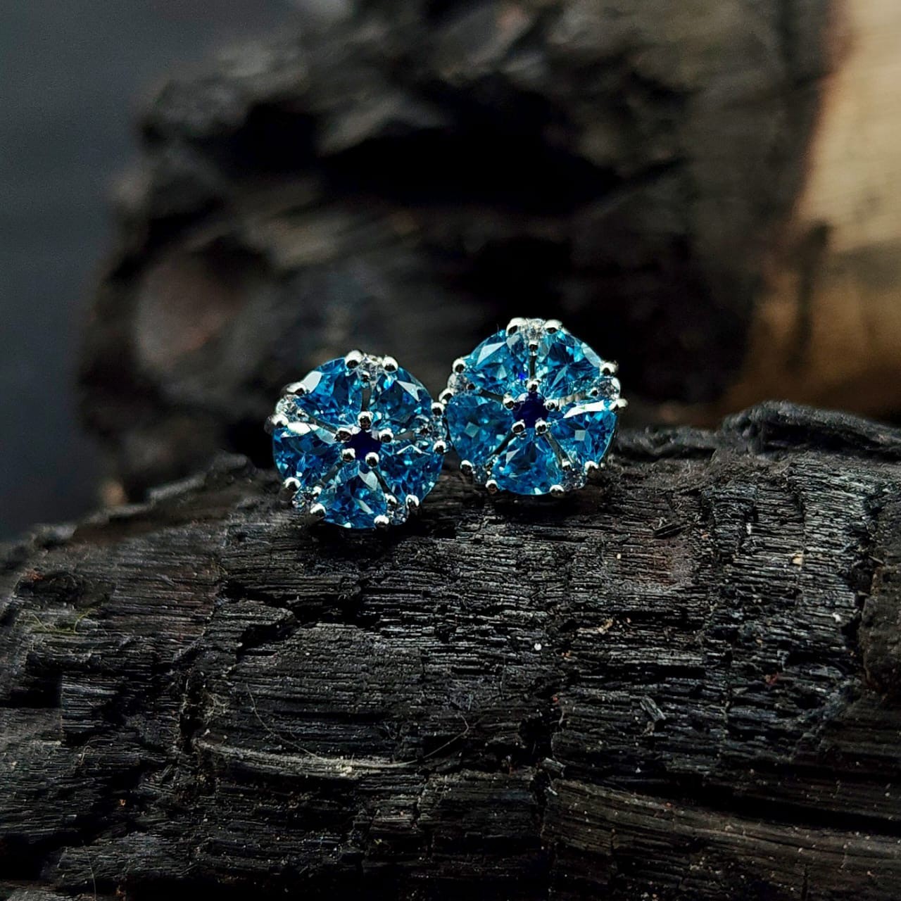 04 mm Trillion Blue Topaz Stud Earrings 925 Silver 14k White Gold Plated Earring