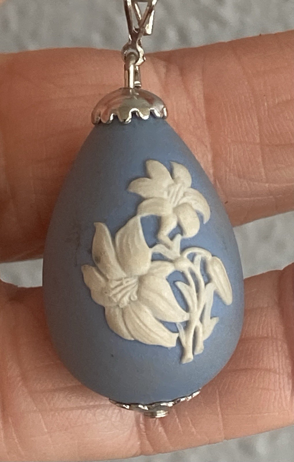 Vintage Wedgwood Egg Pendant Silver Blue White Jasperware Lily Flowers No chain