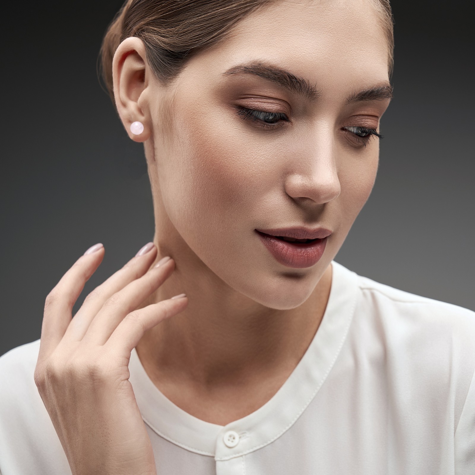 925 Sterling Silver Round Rose Quartz Pink Stud Earrings – Elegant Jewelry