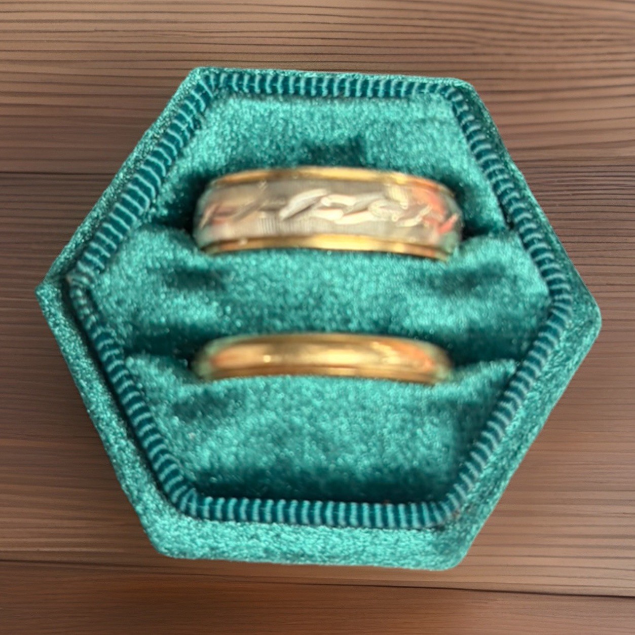 Vintage 14k ArtCarved Gold Band & Two-Tone Gold Ring Minimalist Wedding Set 8g