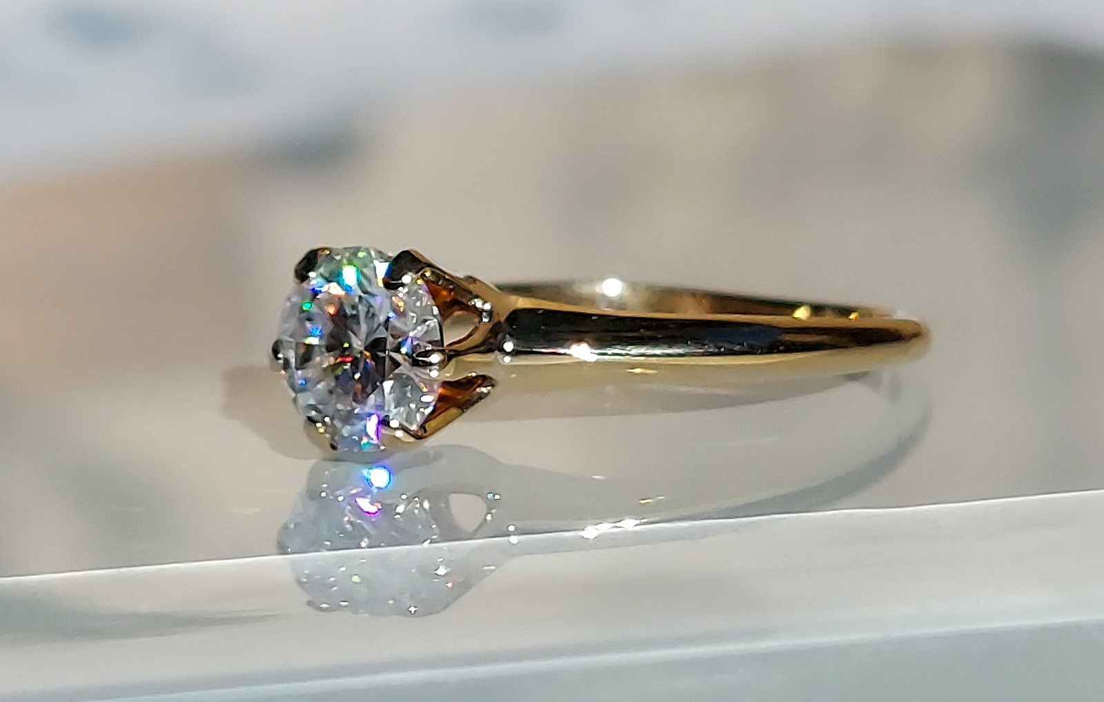 Engagement ring Size 8.25 10k gold ring, 1.0 carat certified. Solitaire ring