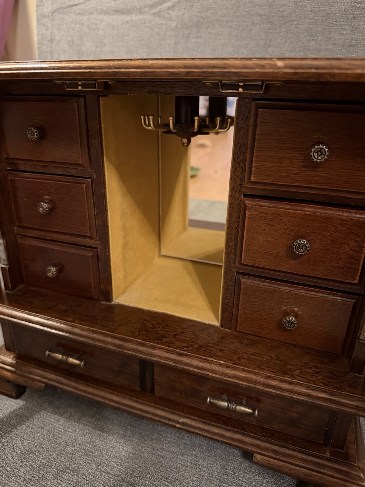 VTG Wooden Jewelry Chest Table Top Velvet Lined Drawers Necklace Corral Musical