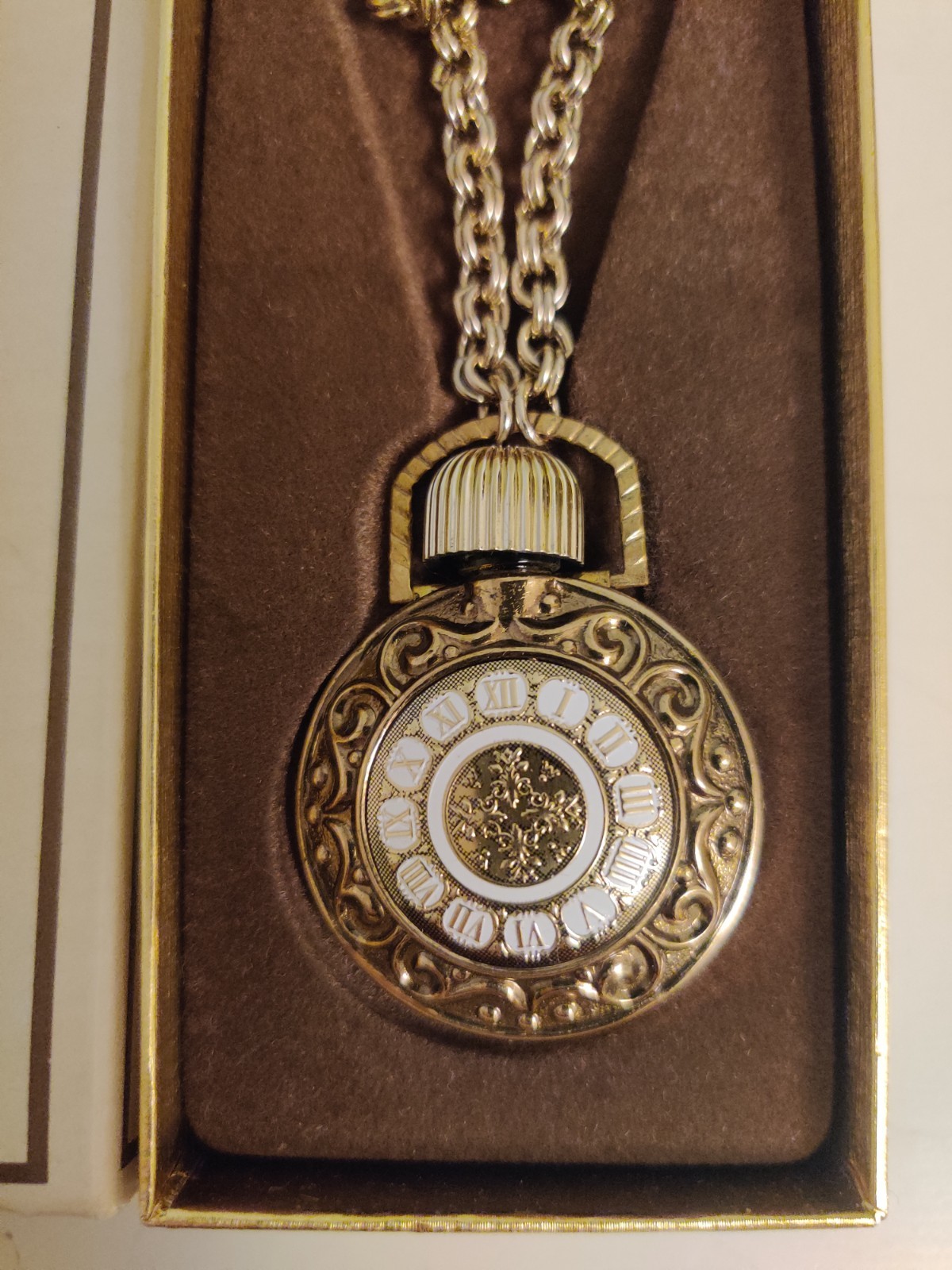 AVON MOONWIND ENAMEL POCKET WATCH 32 in NECKLACE PERFUME BOTTLE New w Box