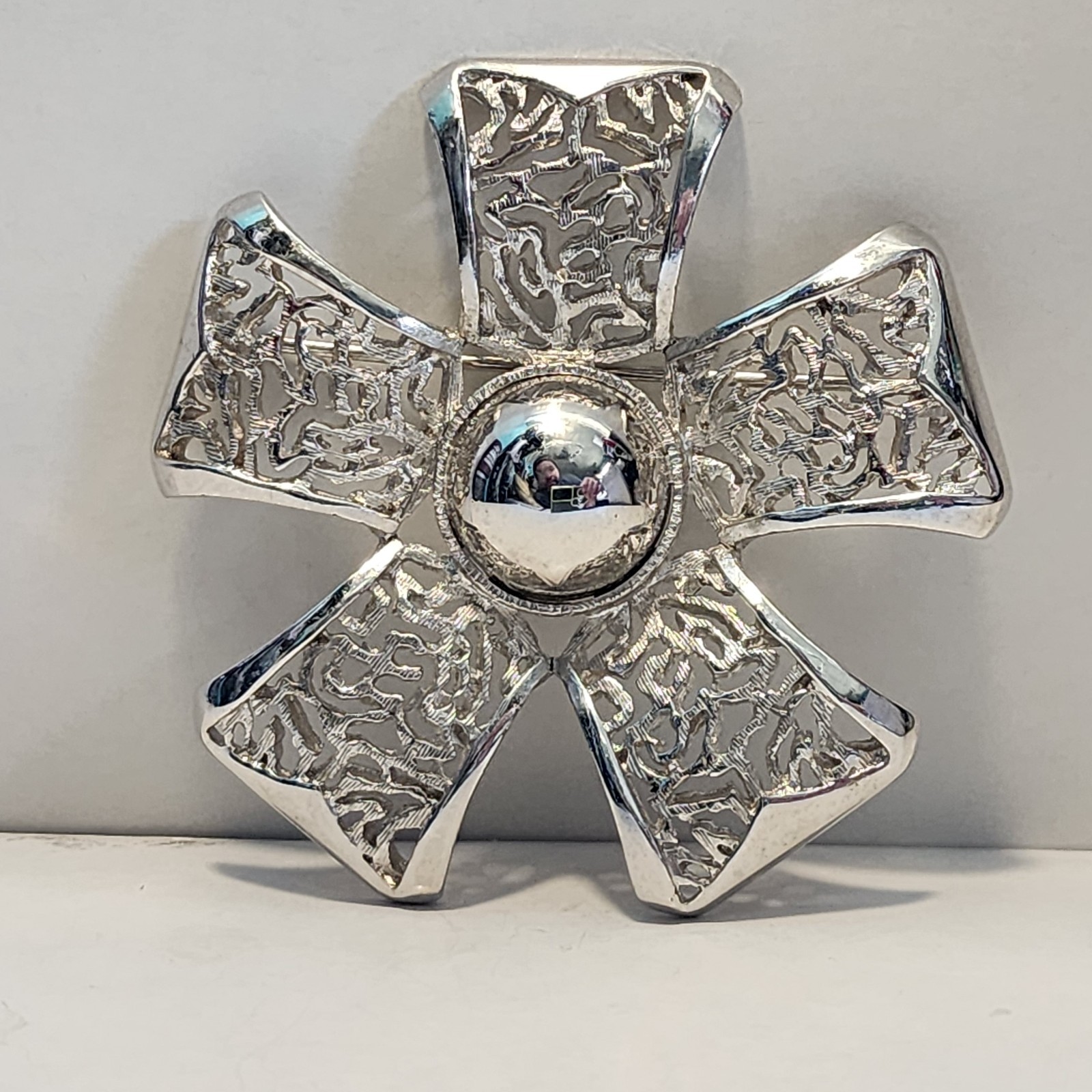 ROGET TM Signed Silver Tone Open Work Floral Lace MCM Flower Brooch Pin Chunky