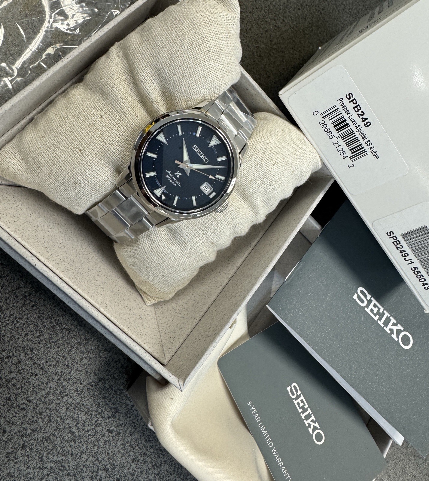 Seiko Prospex Alpinist Automatic Blue Dial Steel Bracelet Watch SPB249 Japan New