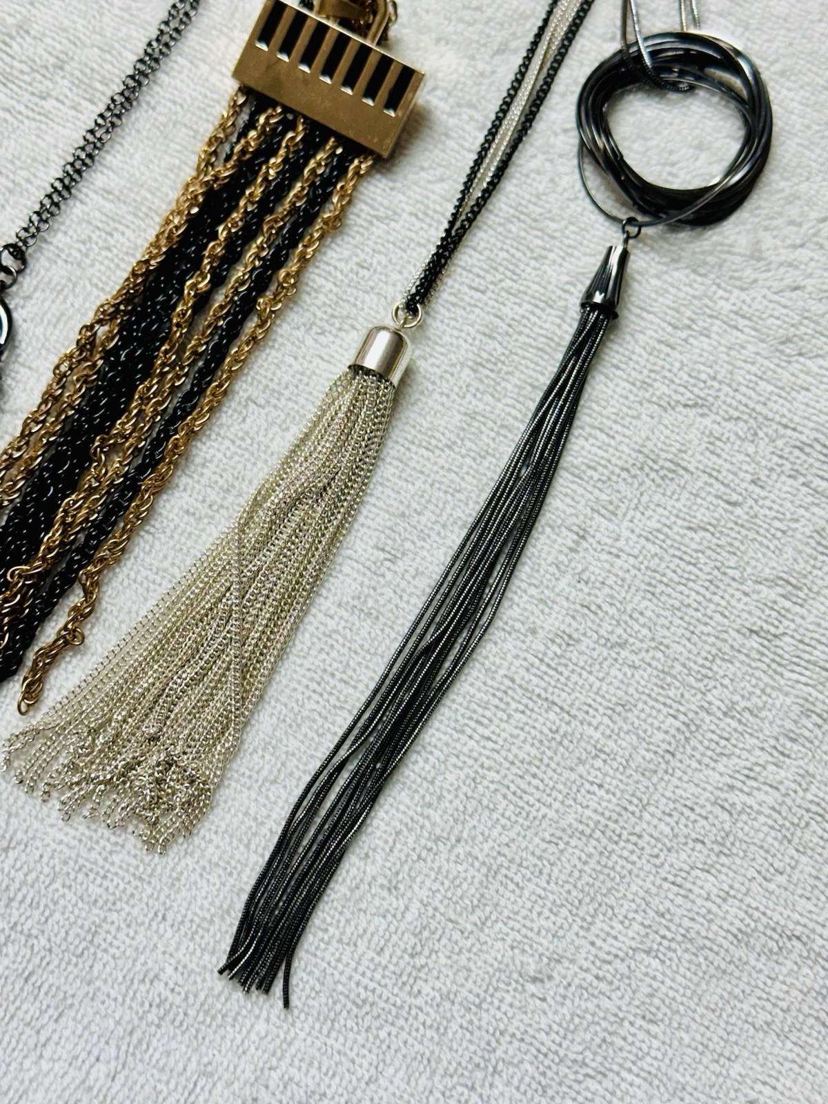 4 Unique Mod Tassel Black / Silver / Gold Tone Pendant Necklace Lot n835