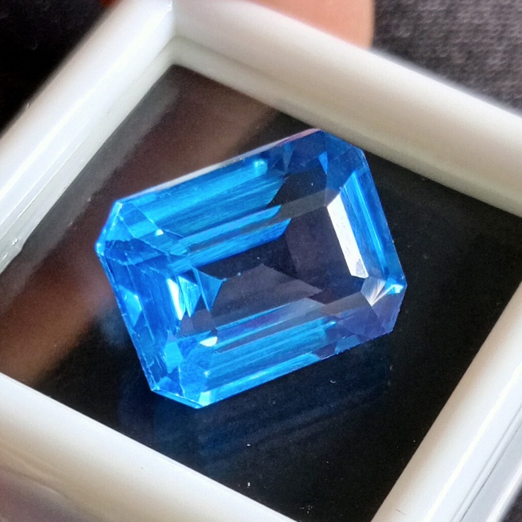 A++ London Blue Topaz Natural 14-15 Ct Radiant Cut Loose EGL Certified Gemstone
