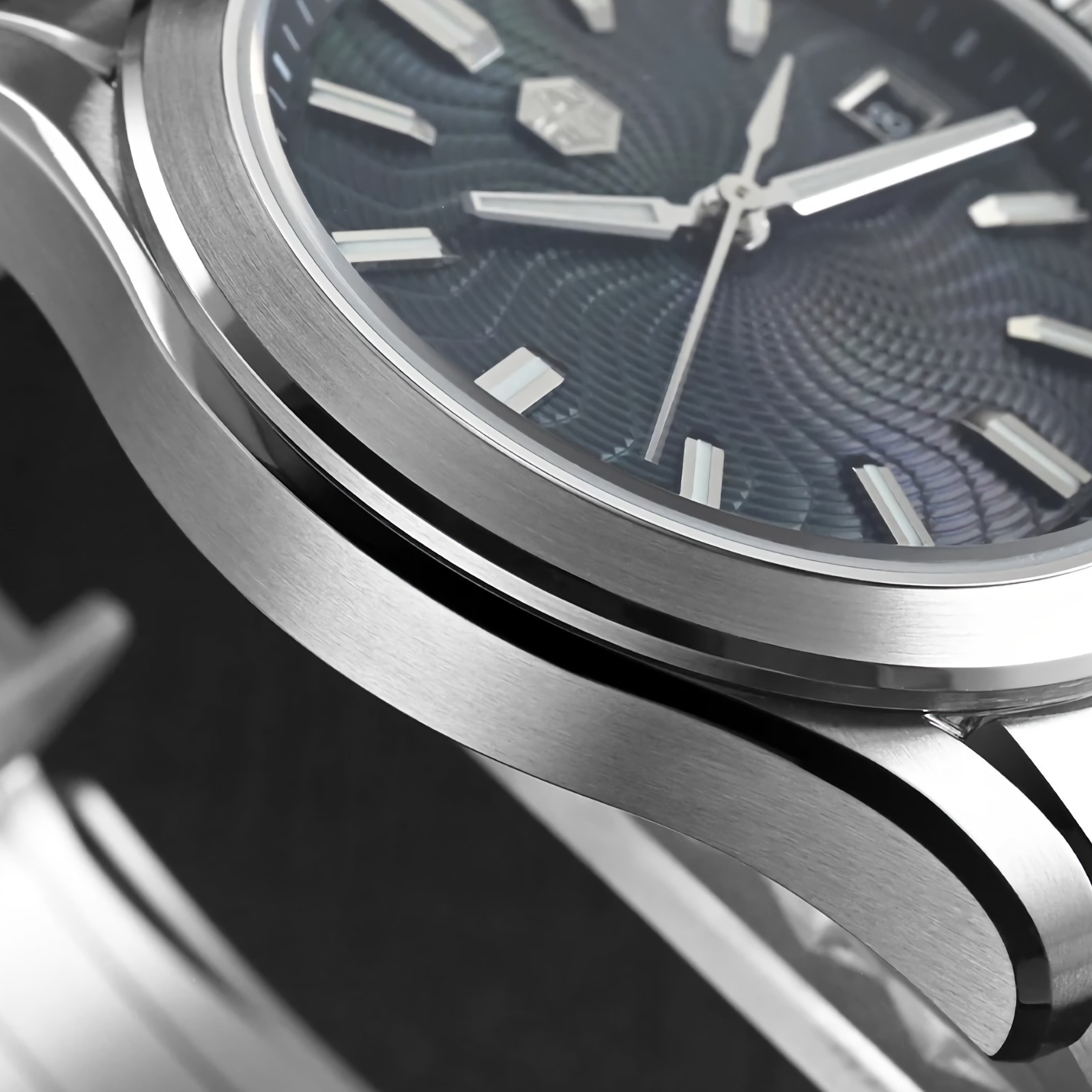 SAN MARTIN SN0150 Automatic Guilloche MOP Dial Date Display 39mm Men Gada Watch