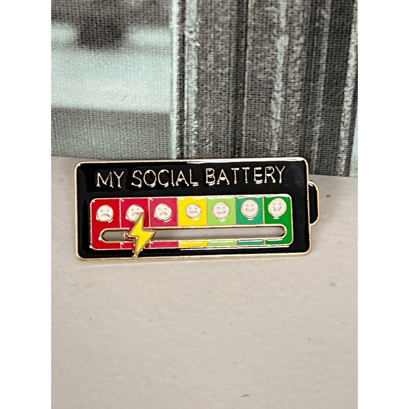 1X Sliding Social Battery Mood Tracker Enamel Pin Adjustable Energy Brooch