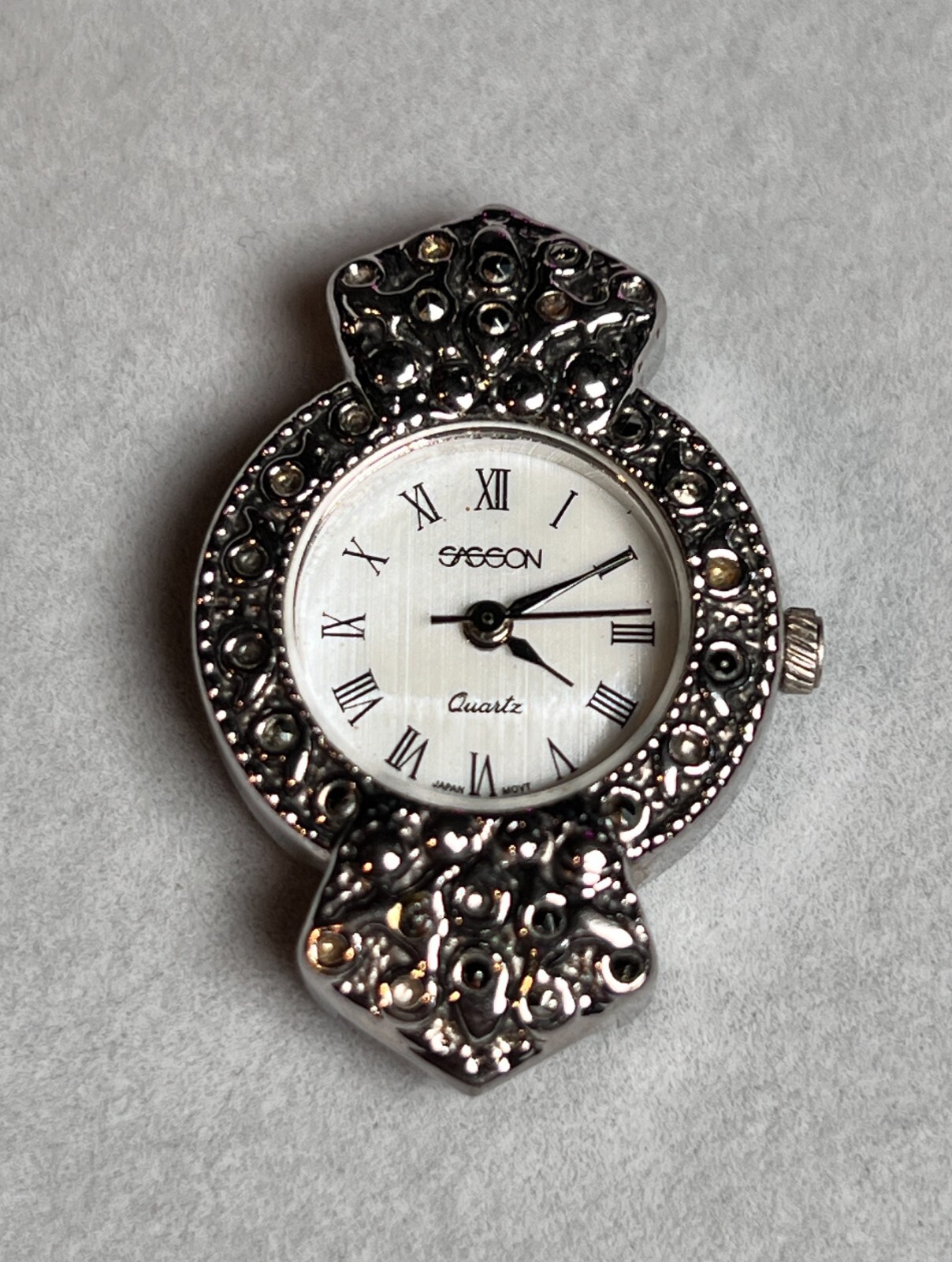 Vintage D&L Sasson Women’s Ladies Silver Tone 22mm Round Quartz Wrist Watch V377