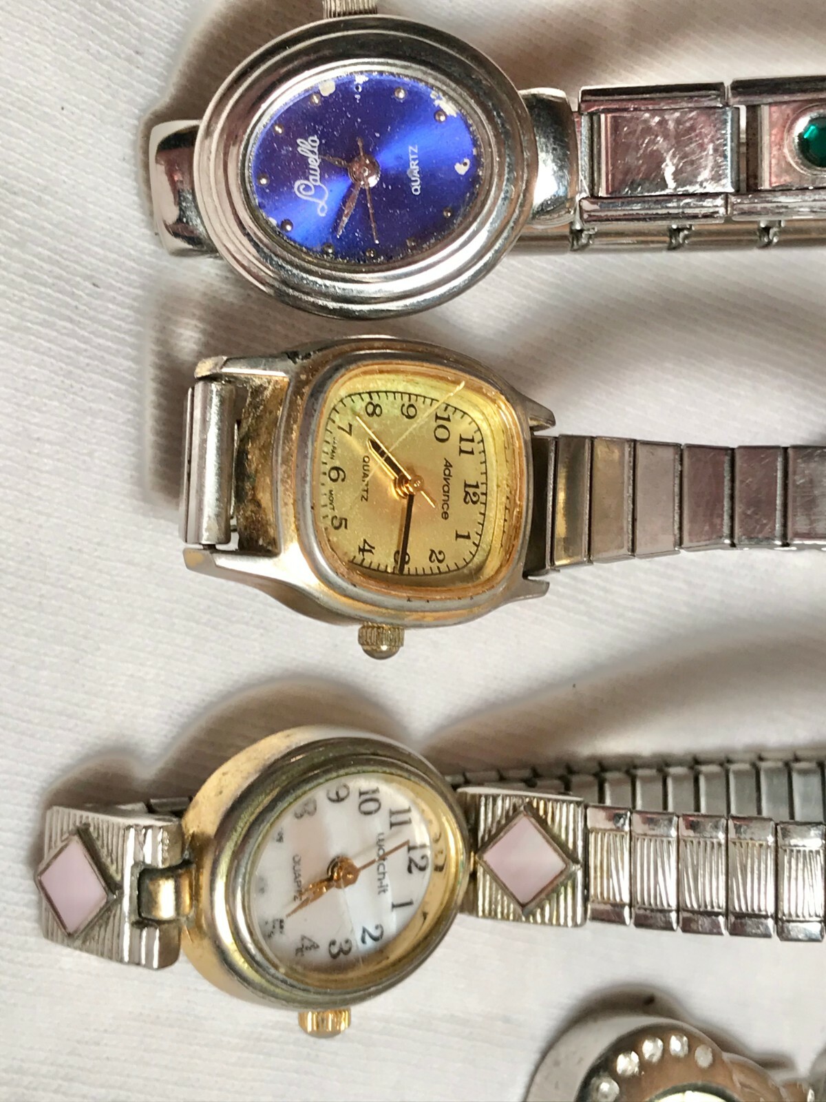9 Vintage Wrist watches male and female different brands
