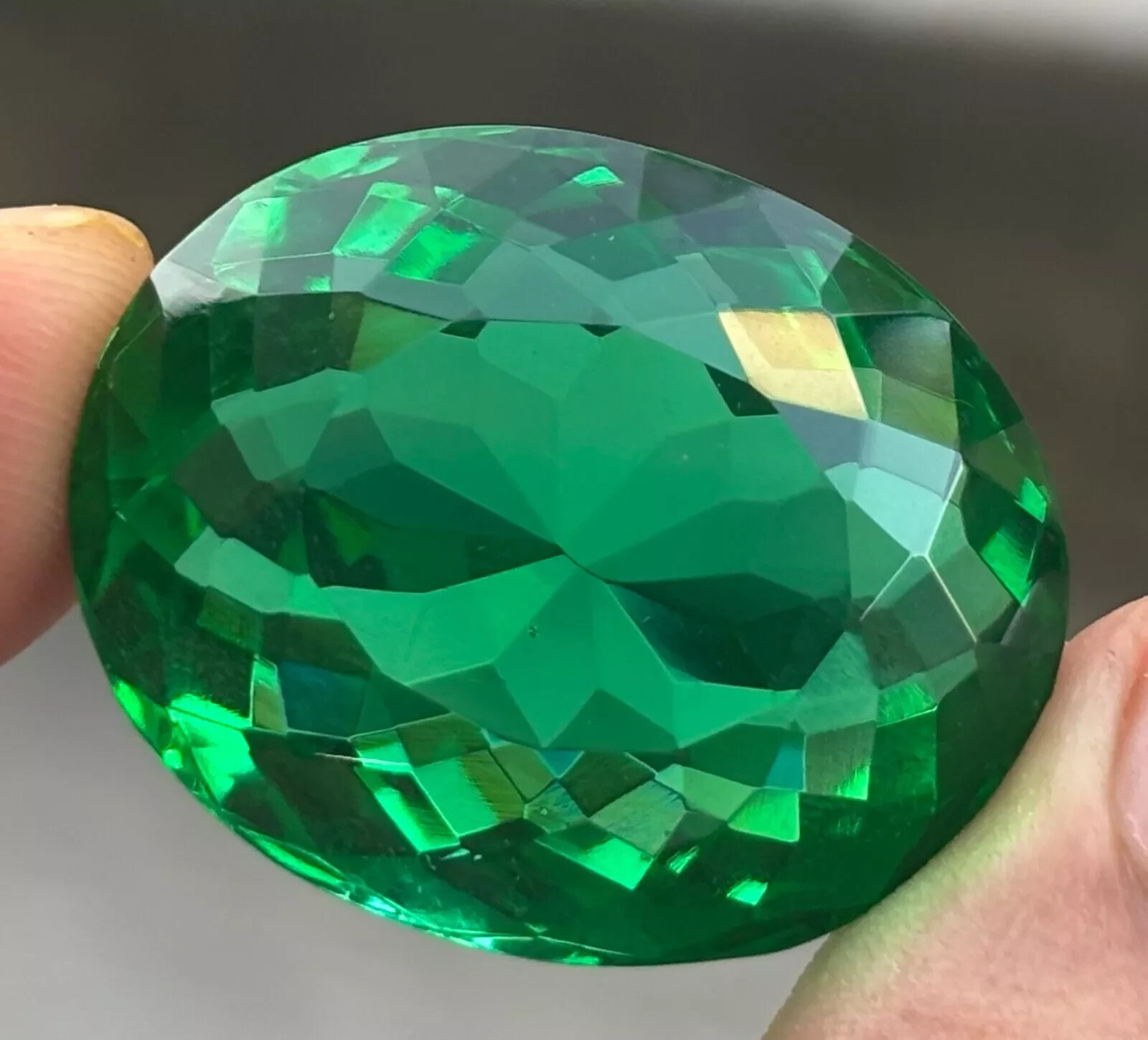 Green Emerald 120+ Ct Certified Colombian Huge Oval Cut Natural Loose Gemstone