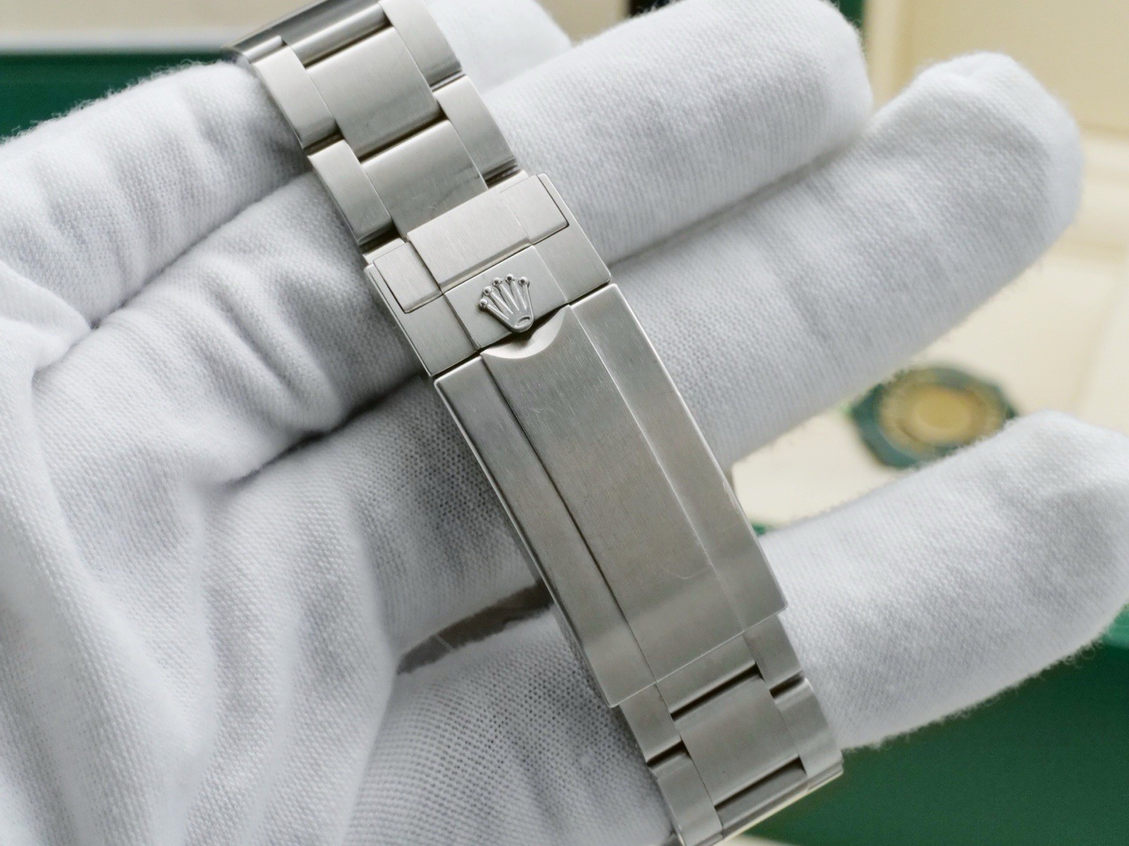 🟢 Rolex Submariner 126610LV “Starbucks / Cermit” – 41mm – MINT – Box & Papers