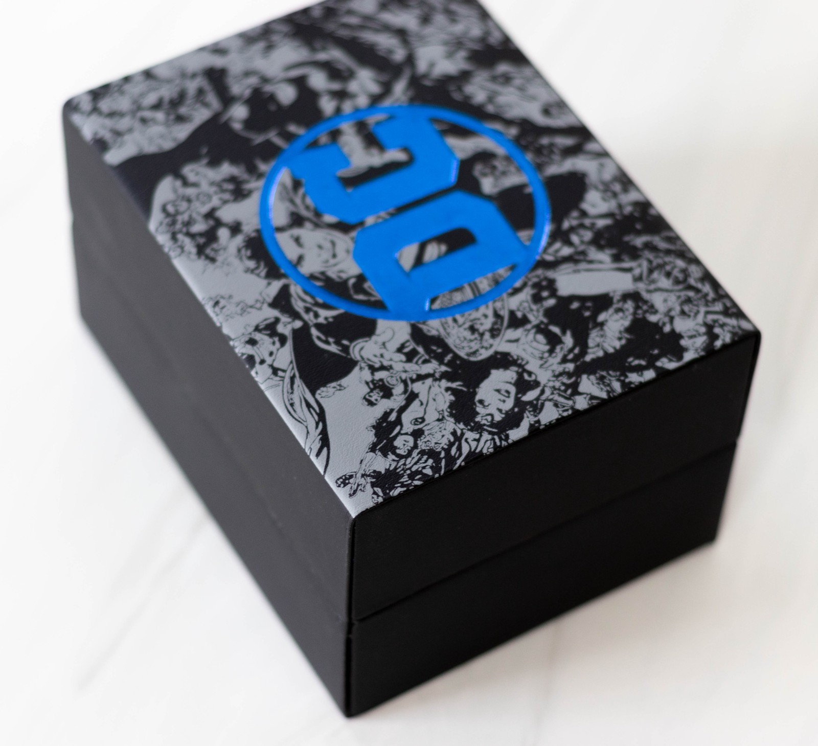 Invicta 26896 Superman DC Comics Automatic 47mm Watch Box Papers