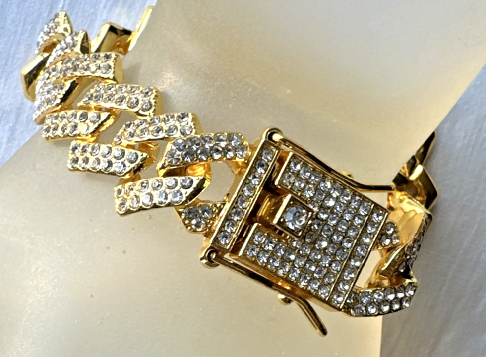 BLING Gold Tone Sparkly Rhinestone Open Link Focal Clasp Bracelet b147
