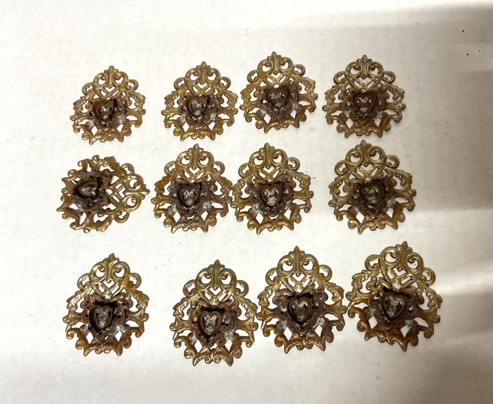 20 RAW BRASS LAYERED STAMPINGS, FOR JEWELRY & CRAFTING-PARTS-heart setting