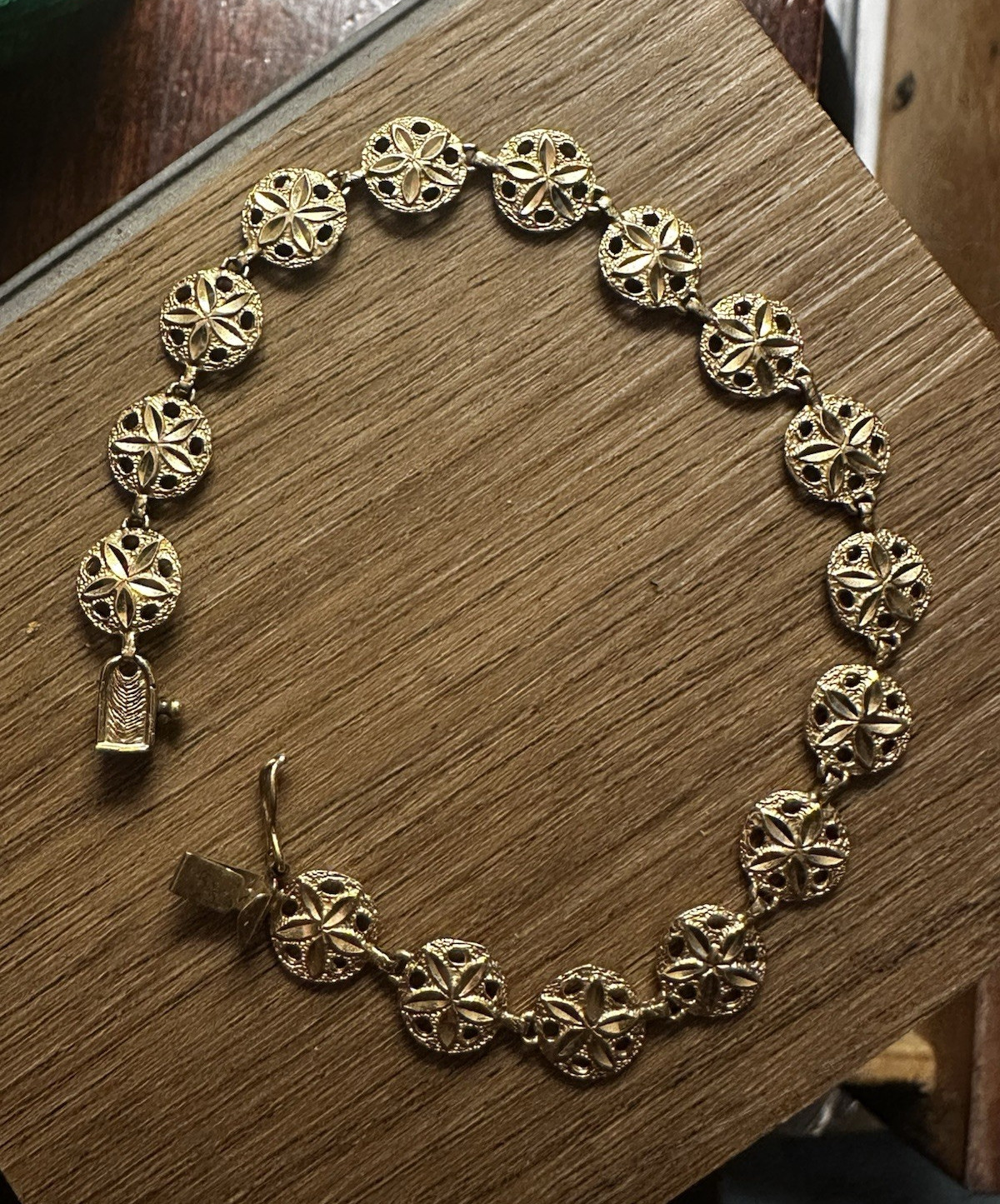 14K Yellow Gold Link Chain Bracelet with Box Clasp, No Stone