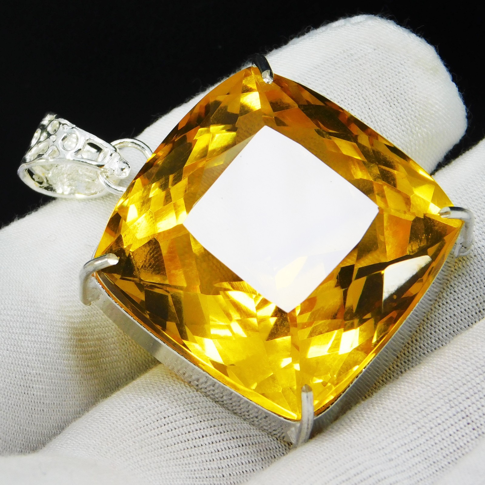 128.50 Ct Natural Mogok Painite Pendant Yellow Radiant Cut Certified Gemstone