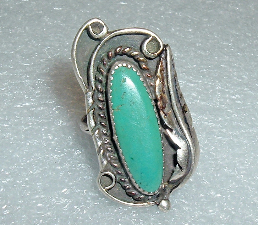 Vintage Native American Southwestern *STERLING & TURQUOISE RING Sz; 7 5.4 Gram