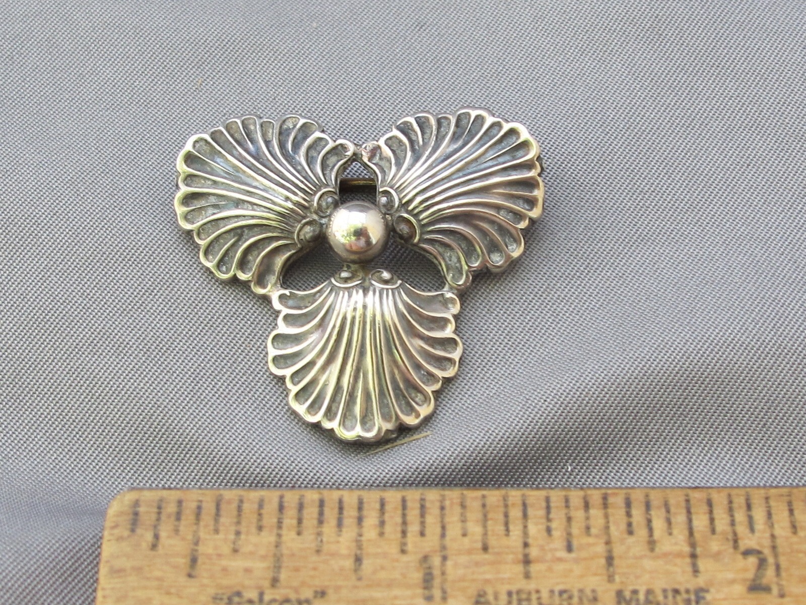 Good HANDMADE Sterling Studio Craft THREE SHELL PIN