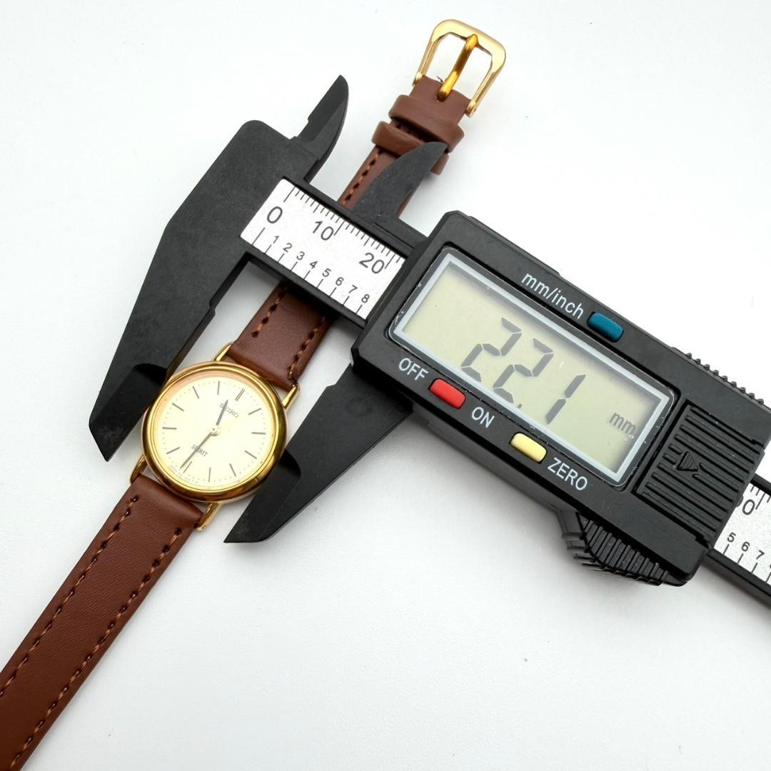 Excellent condition Seiko SPIRIT watch, gold, new battery, new strap, women’