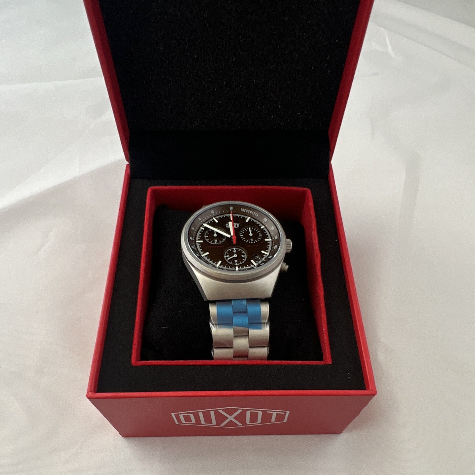 Duxot Men’s Quartz Chronograph Tachymeter Watch Black Dial Silver/Blue Box