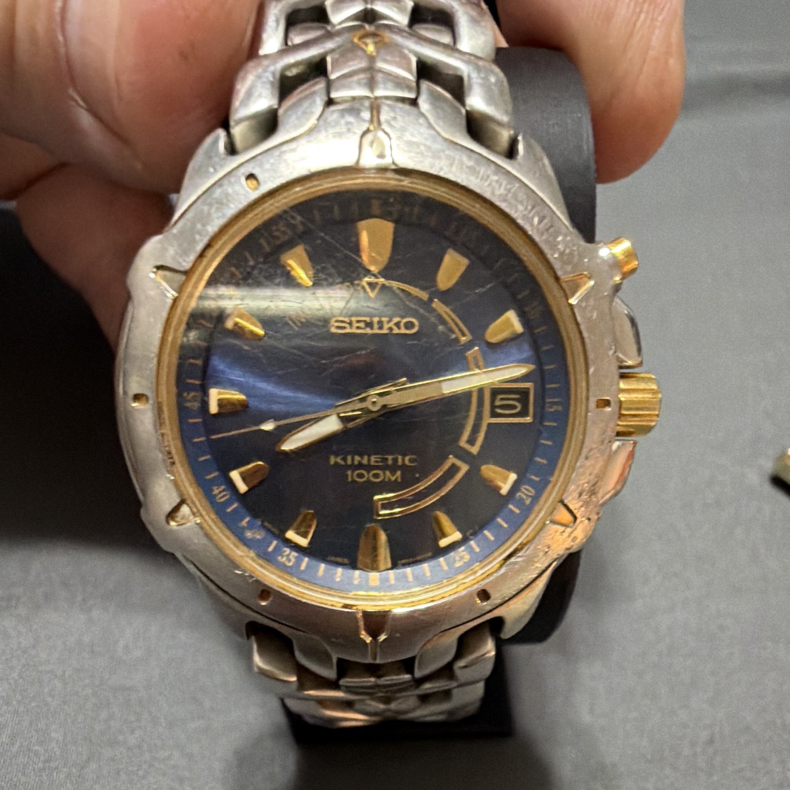 Seiko Kinetic 100M Vintage Blue Sunburst Dial Two-Tone Bracelet Date Watch