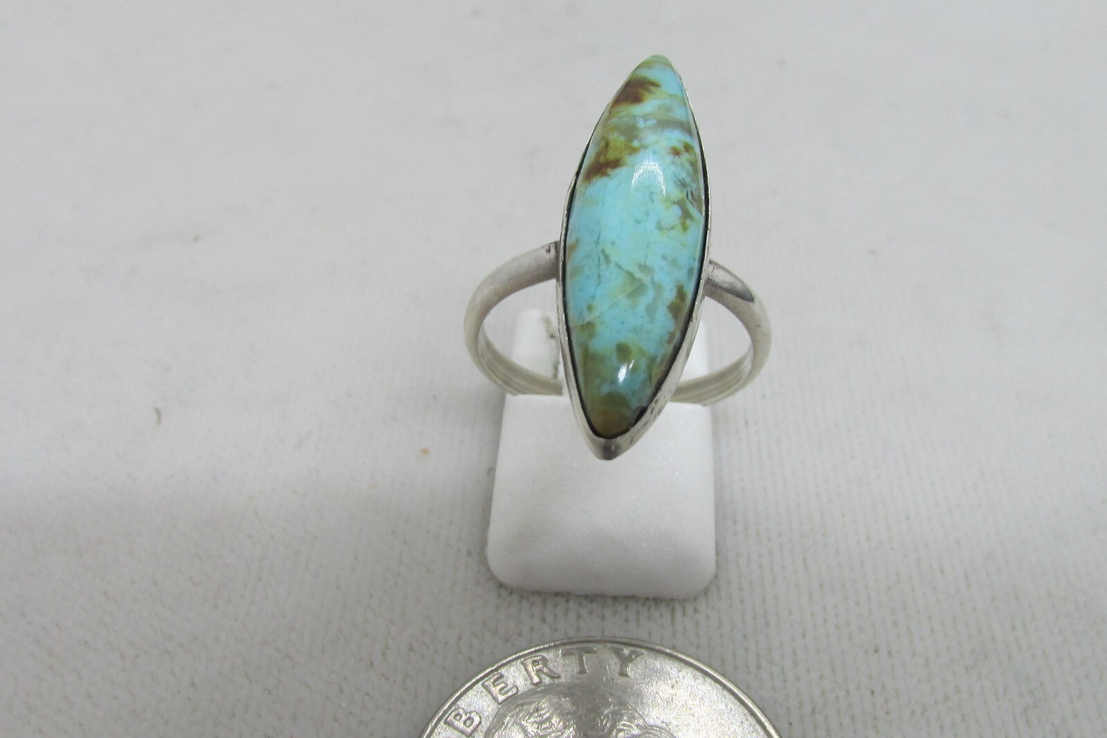 VINTAGE N.A. SOUTHWEST LONG TURQUOISE RING SIZE 7.5 STERLING