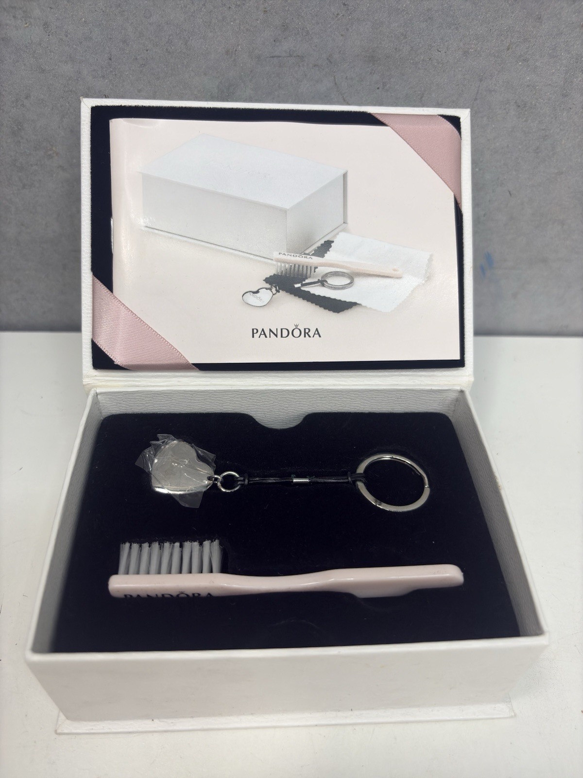 PANDORA Jewelry Collectors Cleaning Care Kit Gift Set Heart Clasp Opener