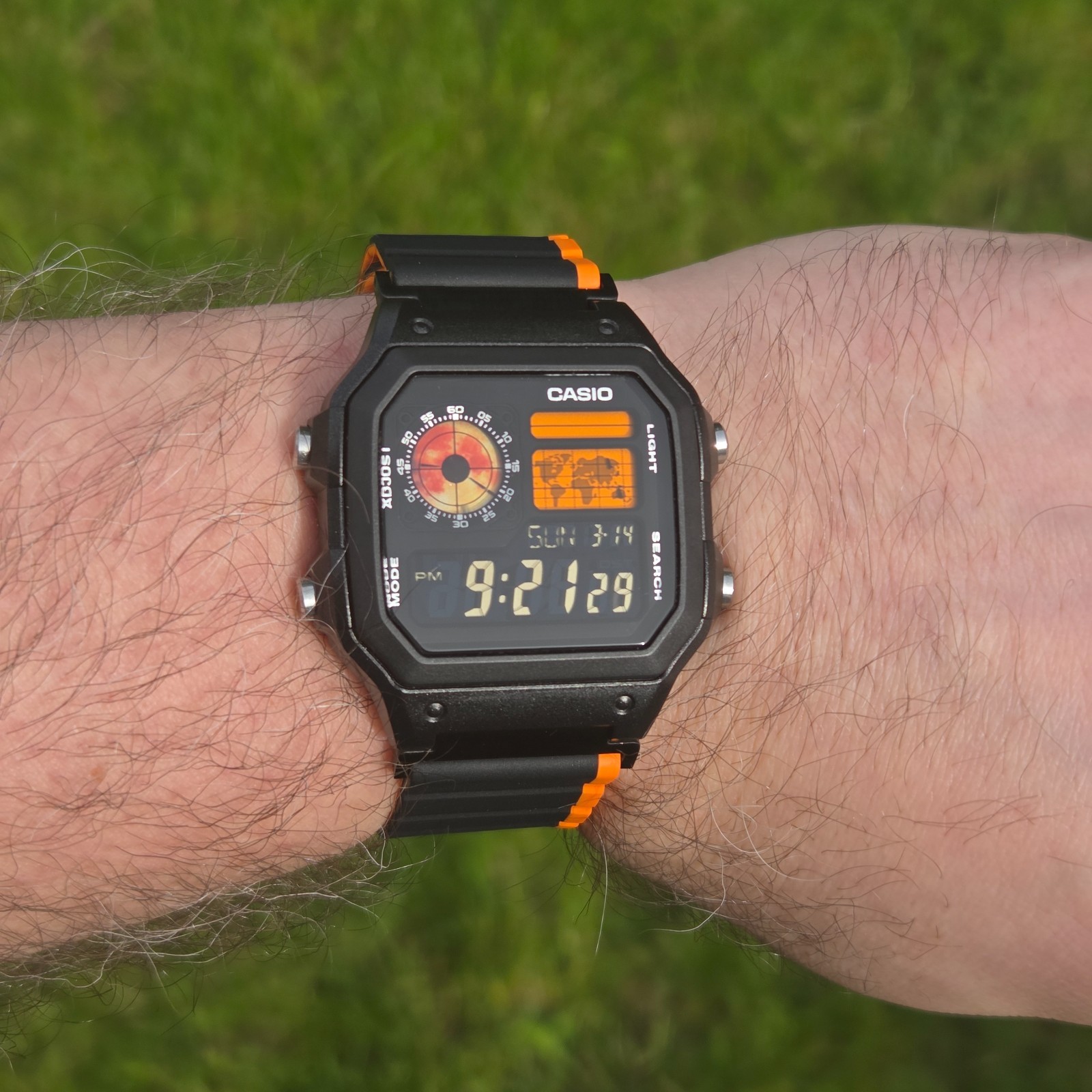 CASIO AE-1200WHD. Royale World Time Mod. Blood Moon (Dark Edition), Hydromod.
