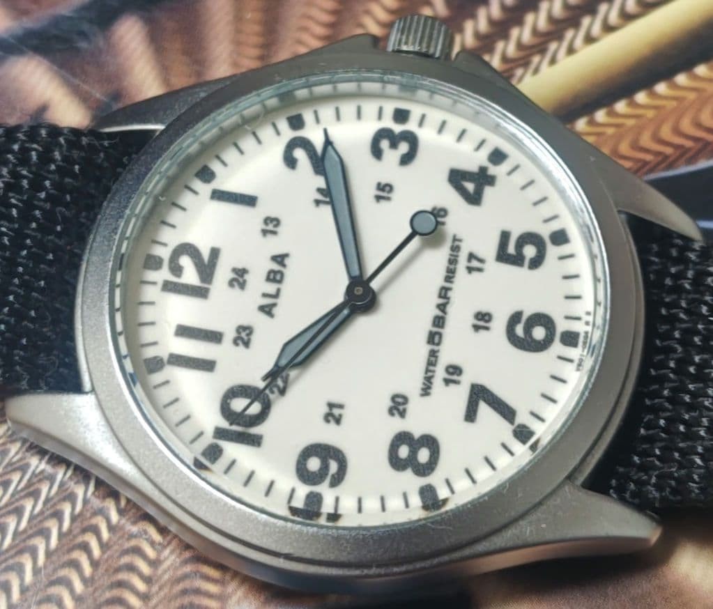 SEIKO ALBA Military Field Watch AQPK401 White Black belt Japan good working