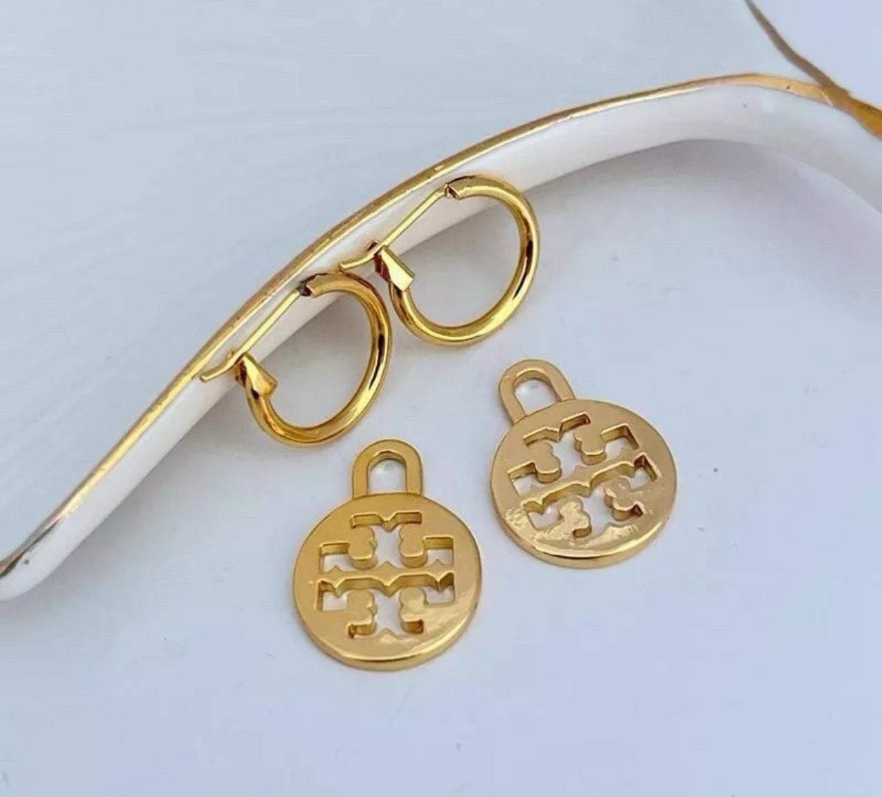 New Tory Gold Plated Circle Earring with Jewelry Pouch Size:3.5*1.5cm