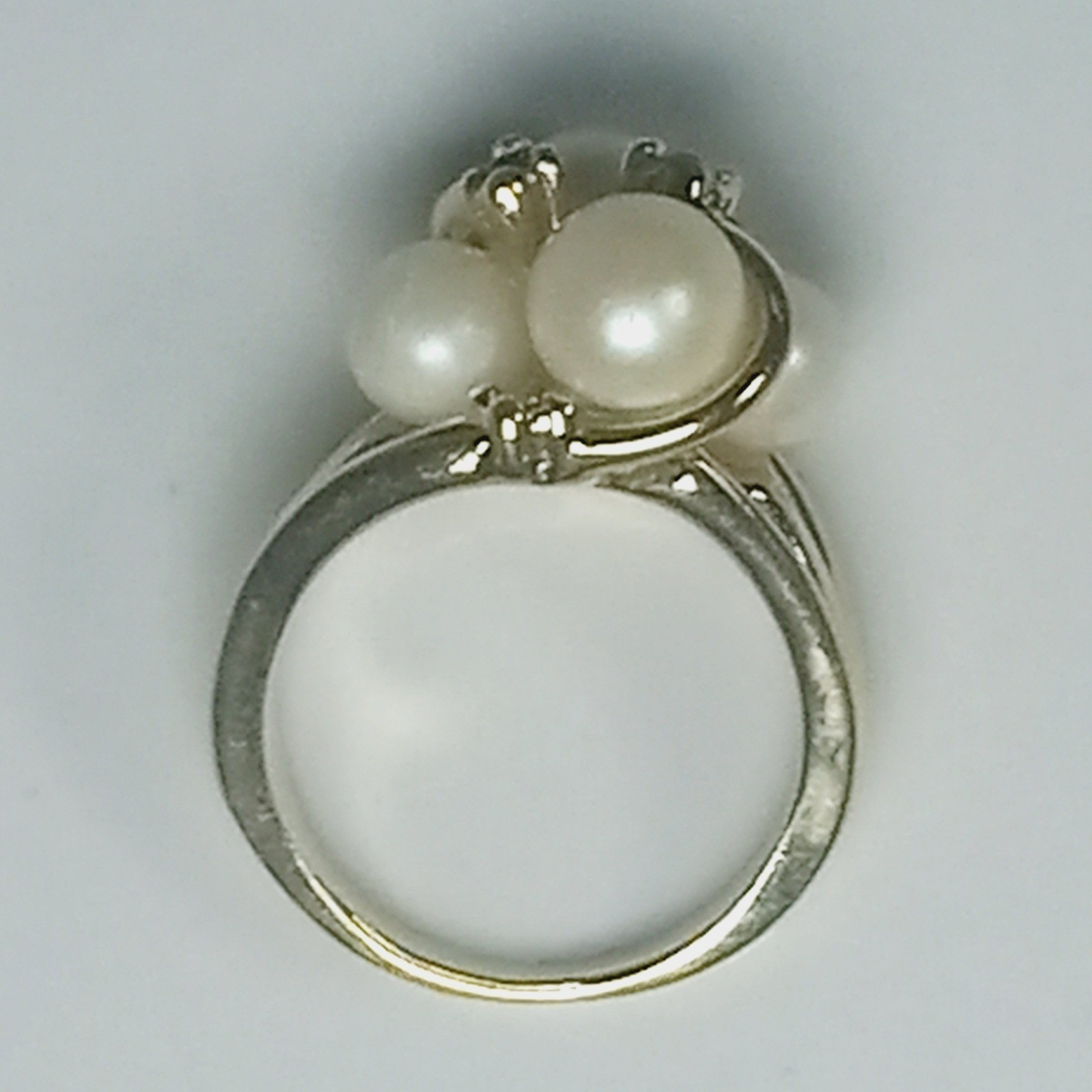PD Gold Tone Faux Pearl Cluster Ring Size 7 Blue Clear Accent Stones Costume