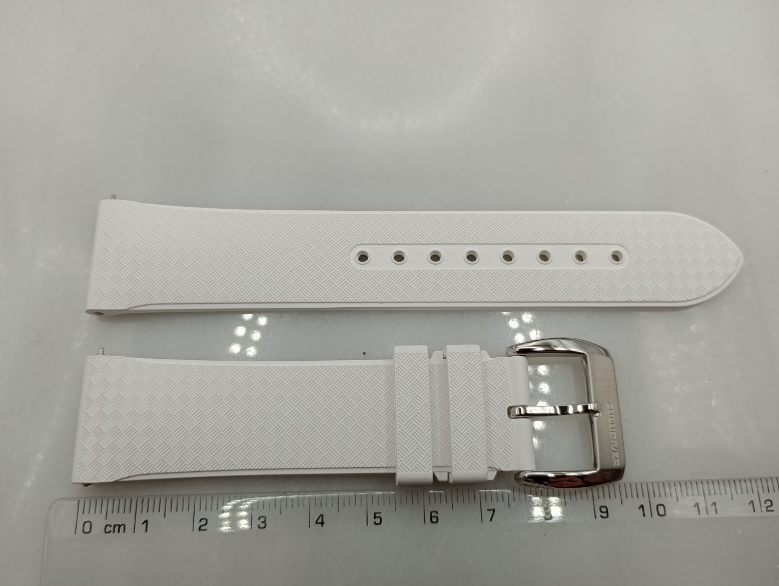 New 22mm Watchgecko Zuludiver HNBR Rubber Watch Strap White Quick Release 6B332
