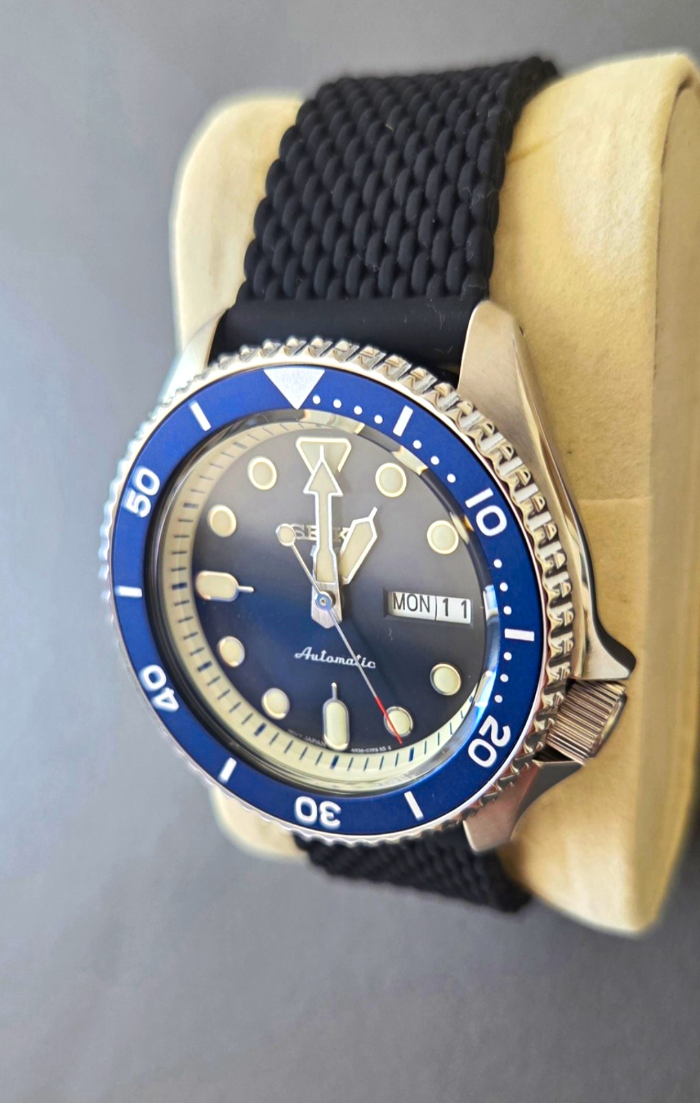 Seiko 5 Sports 42.5mm Men’s Automatic Dive Watch, Blue Dial, Silione Band SRPD93