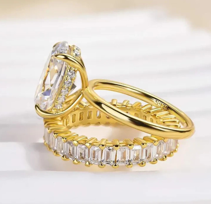 6.00Ct Oval-Cut EF/VS1 Lab Grown Diamond Wedding Set Band Ring 14K Yellow Gold