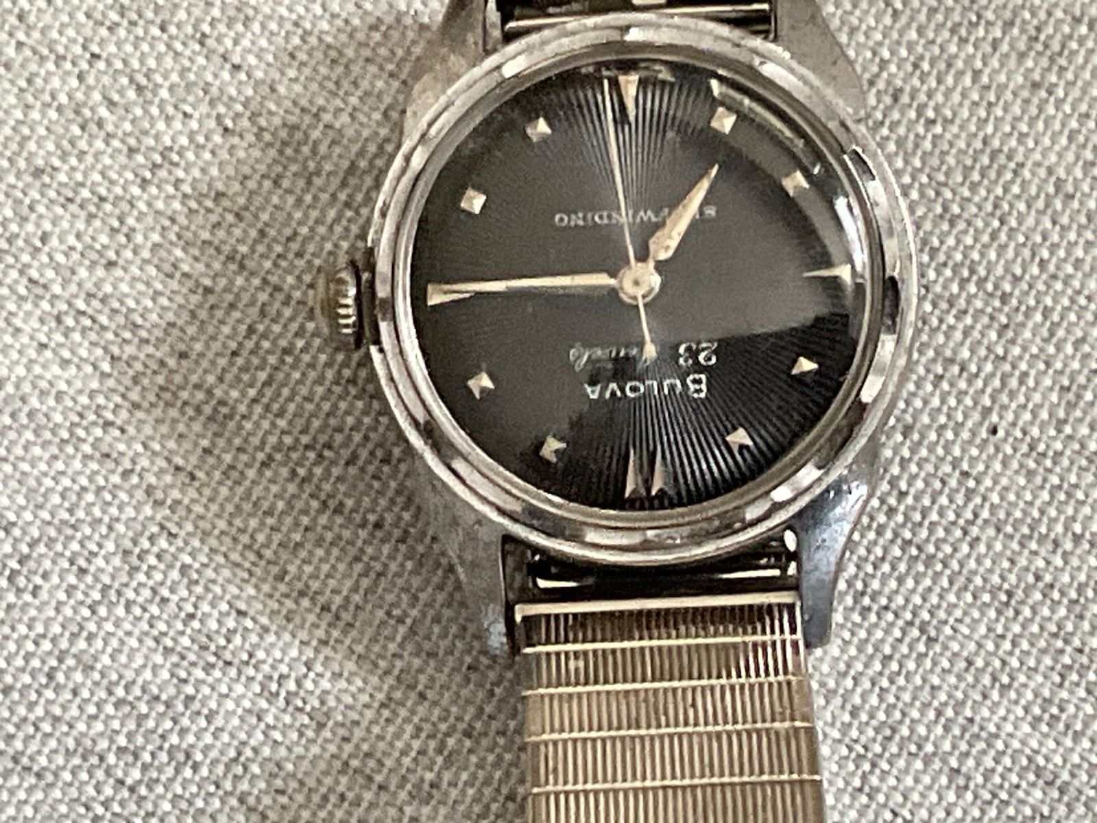 Vintage 1950’s Bulova 23 Jewel Automatic Watch Black Face Runs Well