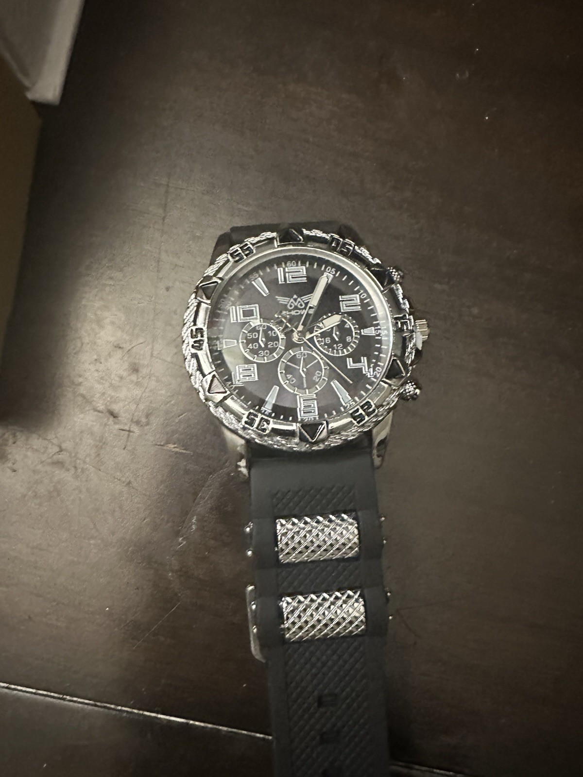 Men’s Analog Chronograph 12-Hour Black Dial Silver Metal Case Black Rubber