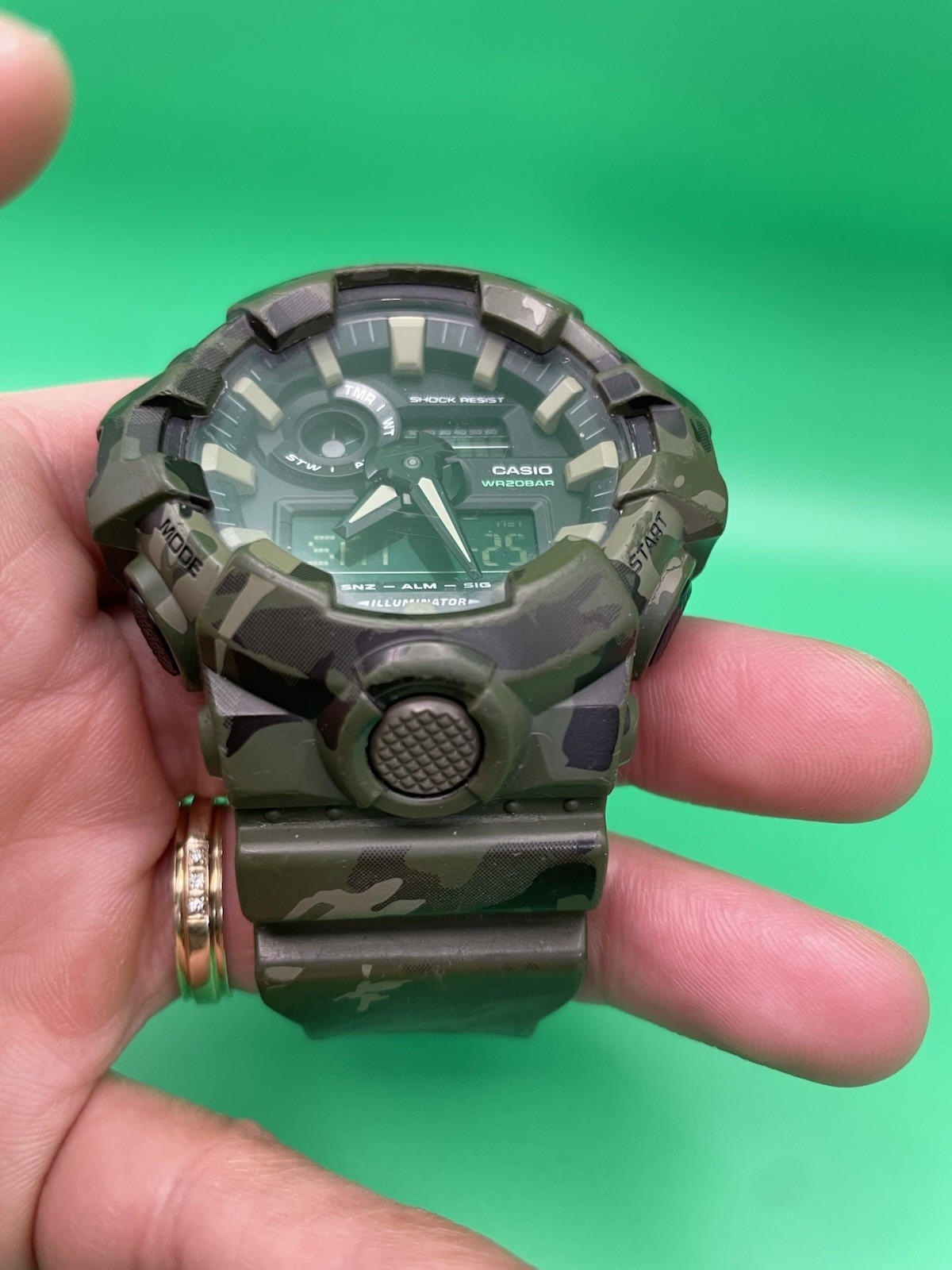 Casio G-SHOCK GA-700 Men’s Camo Analog-Digital Quartz 200m Shock Resist