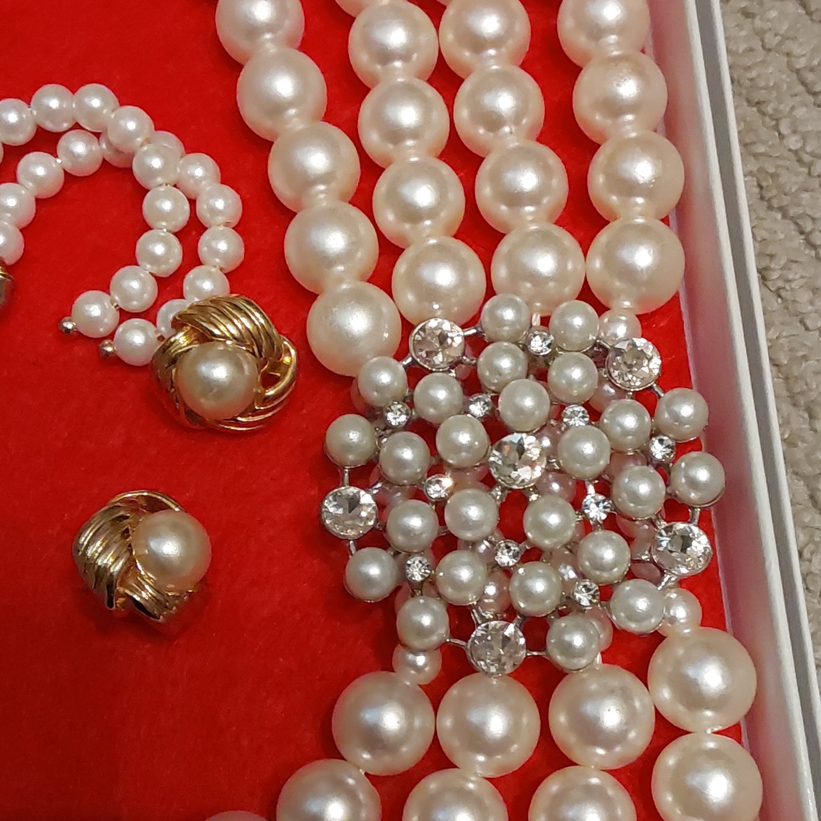 Faux Pearl Rhinestone Jewelry Set Necklace Bracelet Earrings Ring