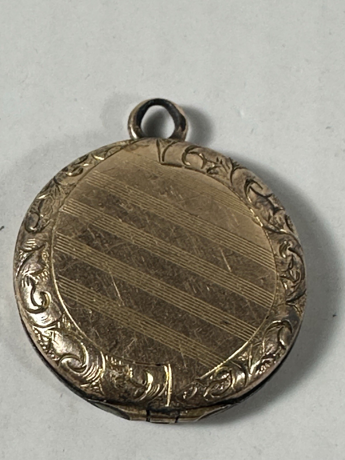 MS & CO 10Kt Gold Locket EUC 3.3g
